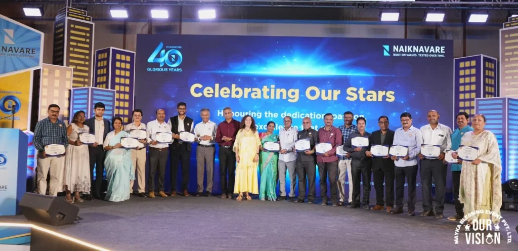 Naiknavare-employees-celebrating-Founders-Day-together